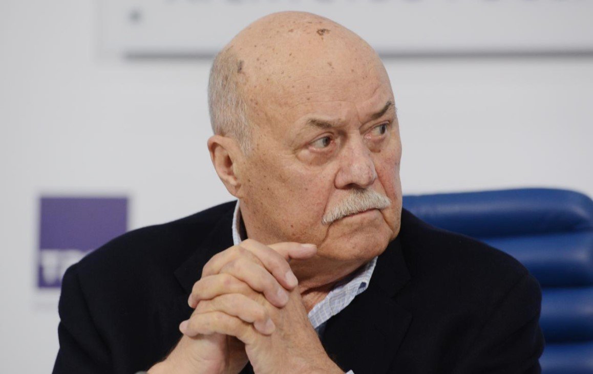 Стартует кинопоказ в честь 90-летия Станислава Говорухина