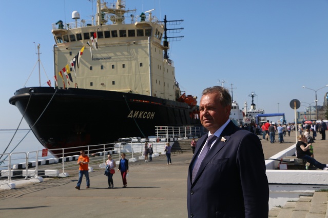 «Архангельск — город-донор»: сенатор Виктор Павленко — о том, почему бюджет мал и что с этим делать