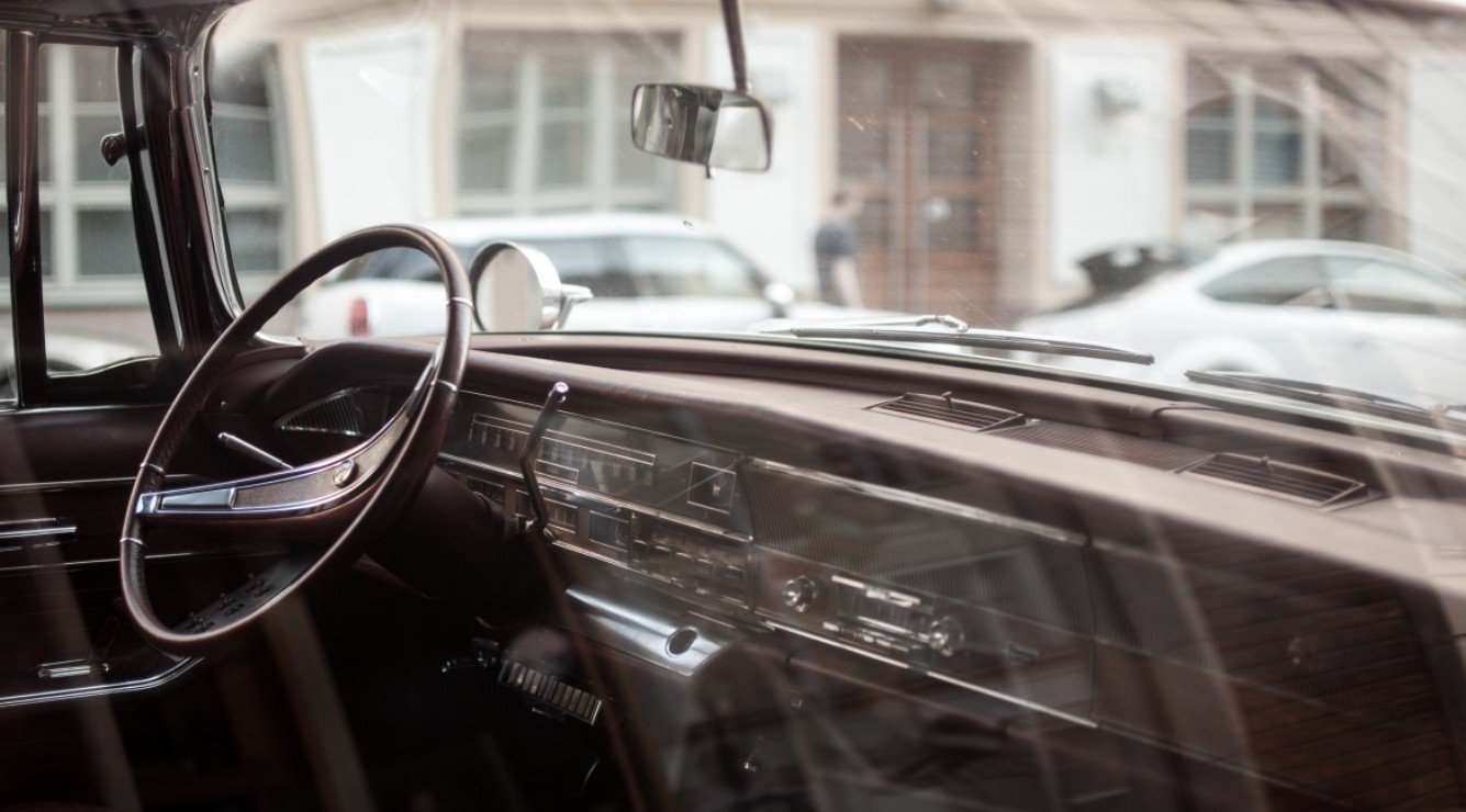 Автомобилисты получили штрафы за незаконные и опасные самодельные фары