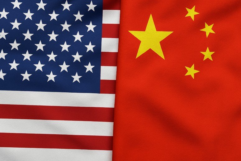 Китай проявляет интерес к улучшению отношений России и США, говорит эксперт Наумов