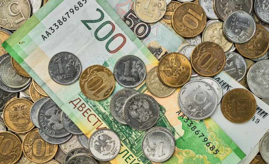 Эксперты оценили перспективы рубля при сокращении продаж валюты