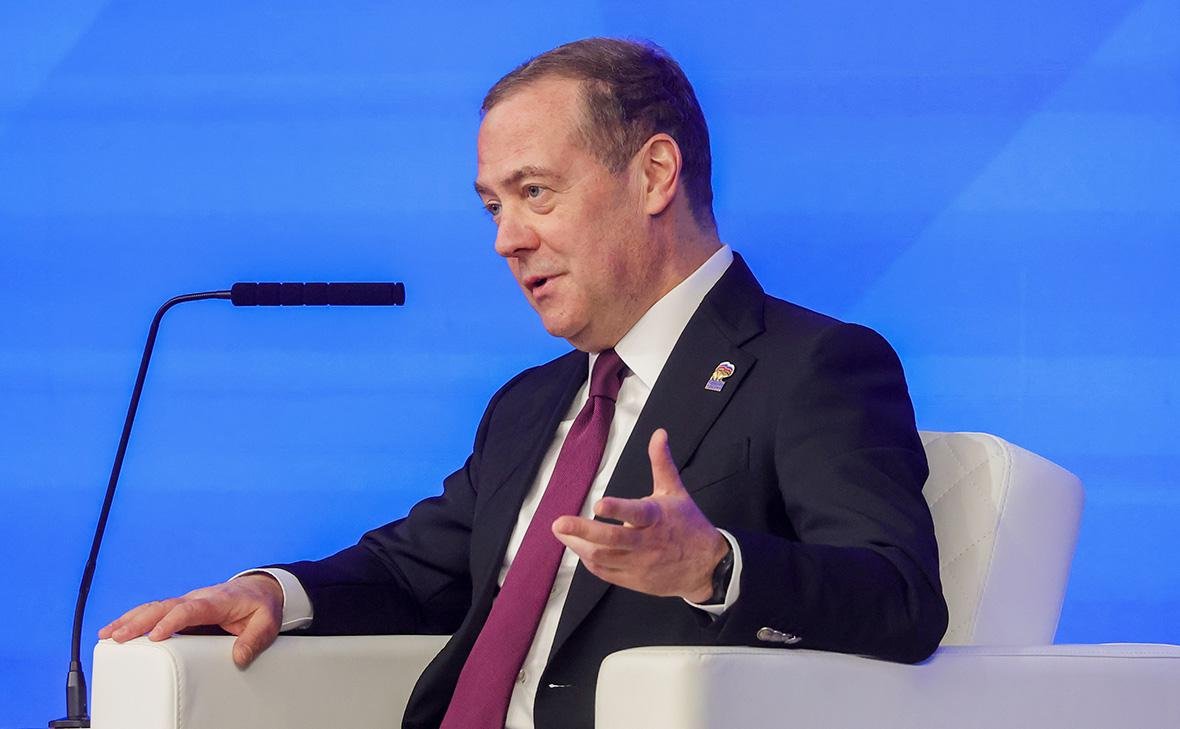 Заявления о подлодках США: Дмитрий Медведев о несуществующих угрозах у российских берегов