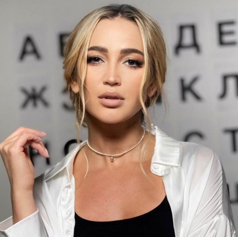 Бузова впервые сыграла главную роль в кино, премьера которого собрала звездный состав