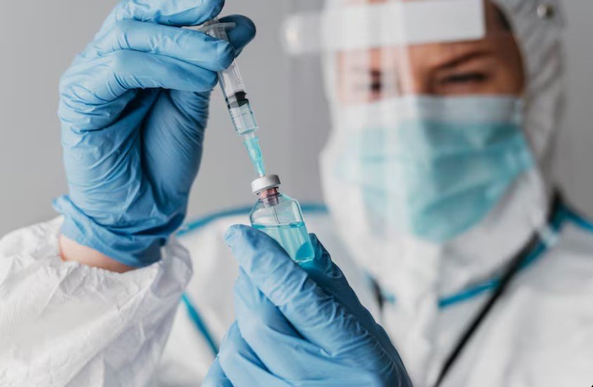 Минздрав РФ представил разъяснения по новой вакцине против меланомы