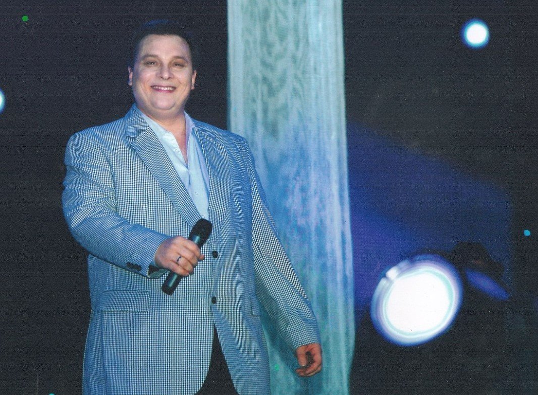 Адвокаты Разина объяснили, почему продюсер не покидает Турцию