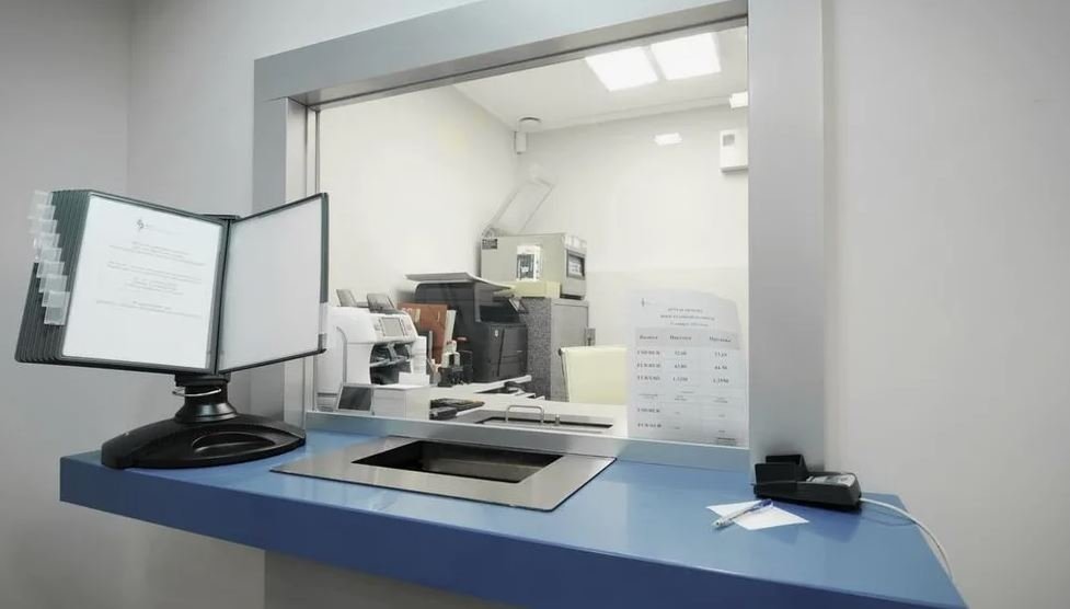 В России могут ввести новые правила для банков по приостановке выдачи наличных