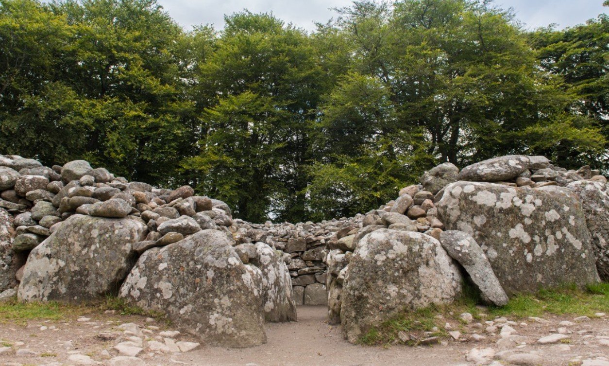 Археологи Новгорода увеличили находки на раскопе Троицкого XVII в два раза