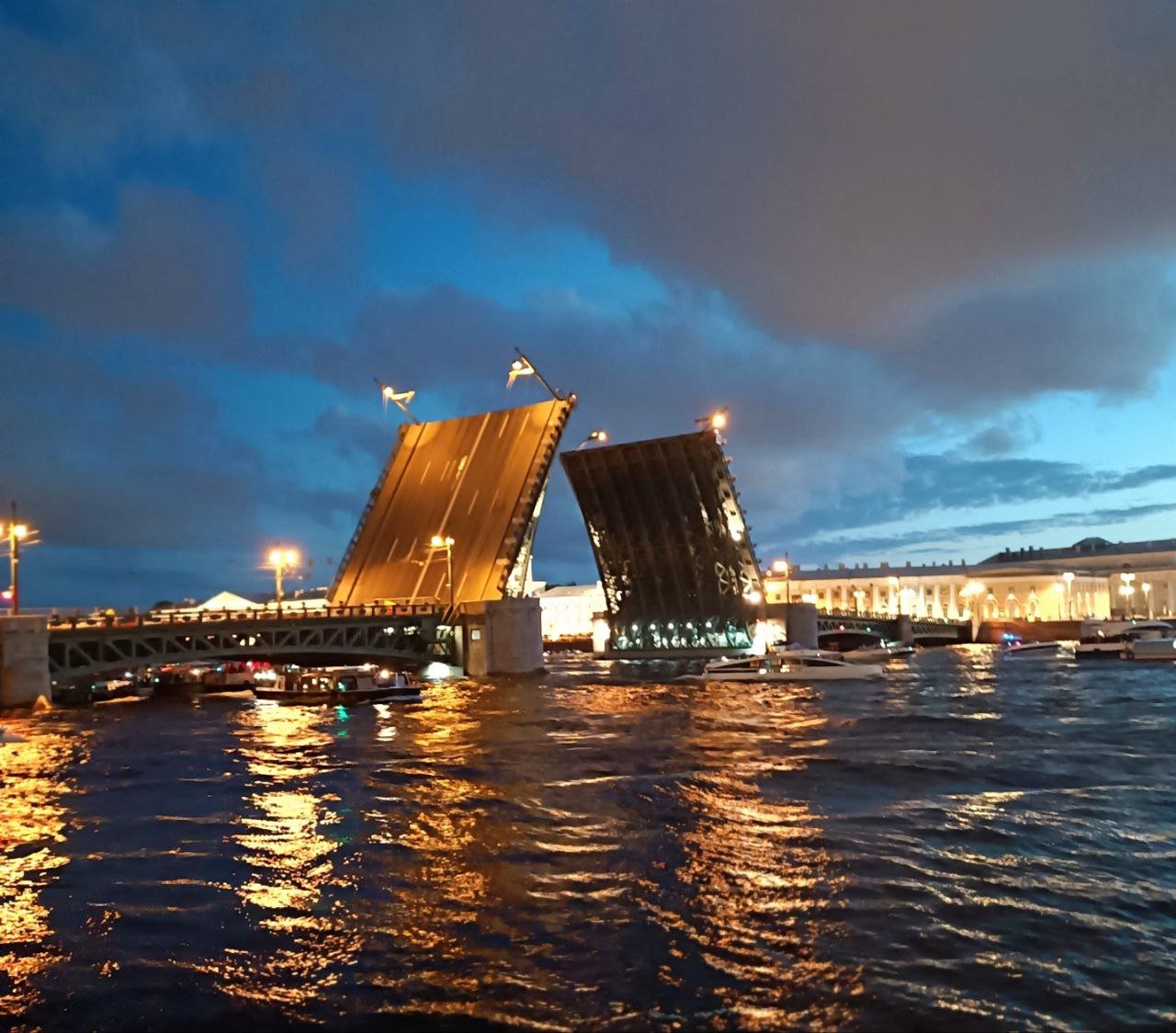 Петербург стал лидером по ранним бронированиям на майские праздники 2026 года