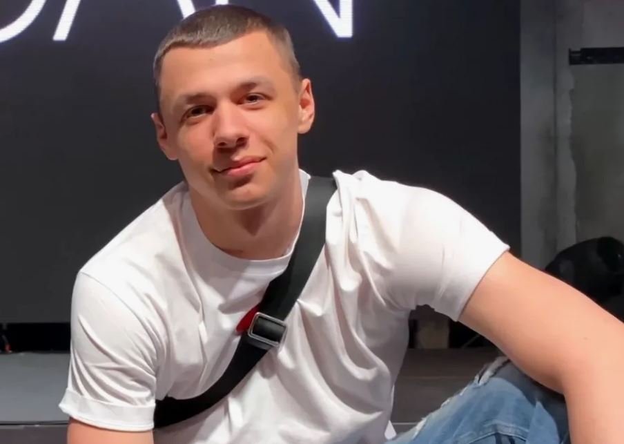 Рэпер Macan подарил финскую сауну своей воинской части